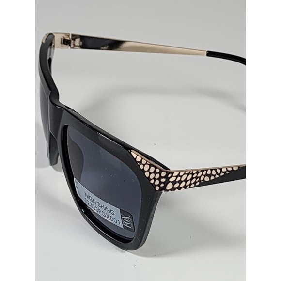 FGX Foster Grant Full Classic Black & Silver Snake Print Sunglasses 52333FGX001 - Picture 8 of 11
